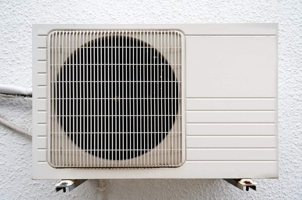 Quels sont les avantages offerts par une climatisation réversible ?